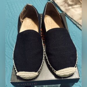 Vionic shoes size 8 1/2 PRICE DROPPED for the next 48 hours. Mother’s Day gift.